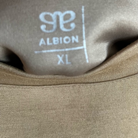 Albion fit sportswear - Picture 3 of 5